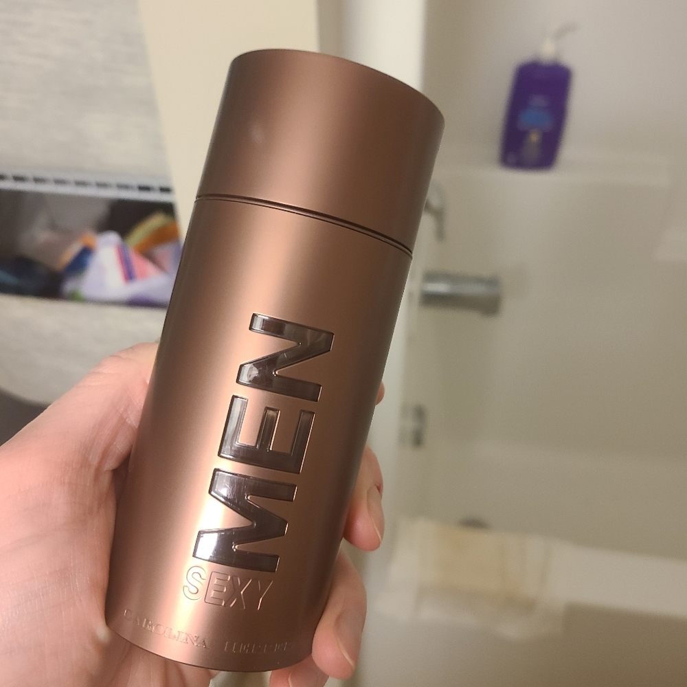 212 Sexy Carolina Herrera